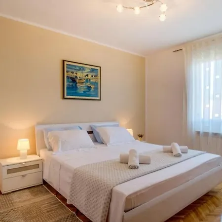 Apartamento In With Terrace, Air Condition, Wifi, Dishwasher