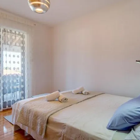 In With Terrace, Air Condition, Wifi, Dishwasher