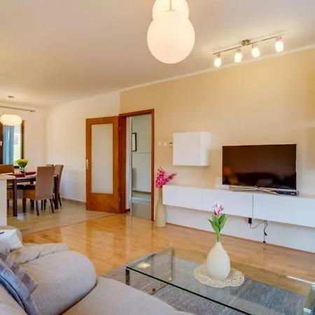Apartament In With Terrace, Air Condition, Wifi, Dishwasher *